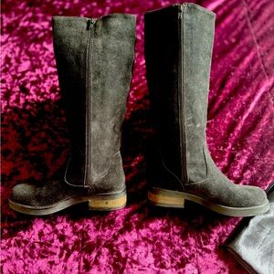 Andrea Carrano black suede boots size 38 made in Italy.